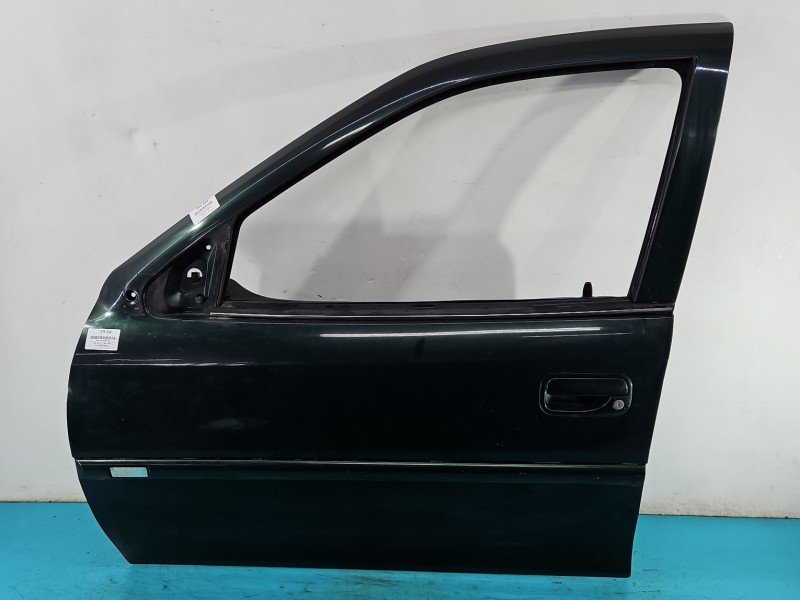 DRZWI PRZÓD LEWE KIEROWCY Opel Vectra B 5d zielony