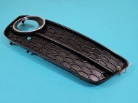 Zaślepka kratka zderzaka prawa atrapa Audi A5 8T 8T0807682