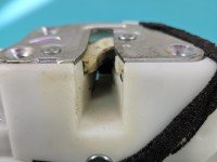 Zamek przód lewy 82202-54P00 Suzuki Vitara II 2015- EUROPA Suzuki, 6pin