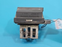 Przekaźnik wentylatorów wentylatora Peugeot 2008 I 9827870080, 34F30100204