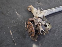 Tylna belka oś tył Toyota Auris I 2.0 D4D