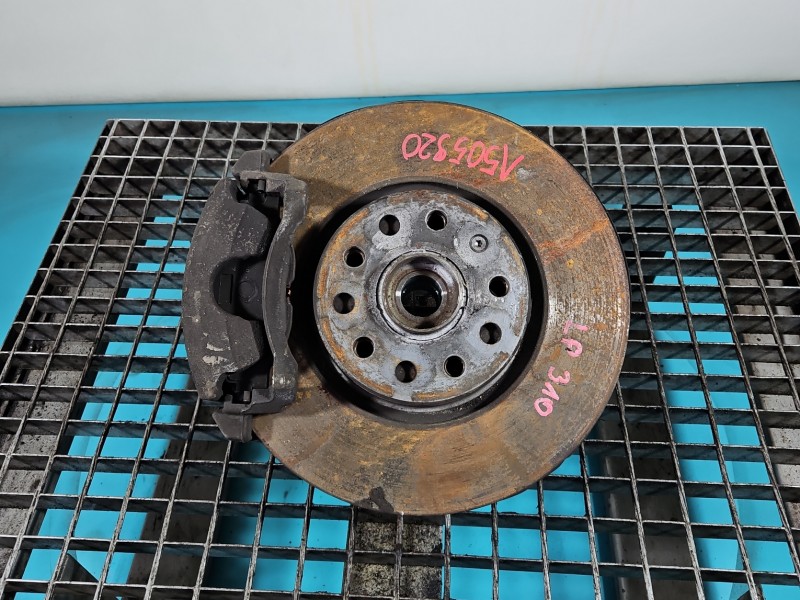 Zwrotnica lewa piasta przód 2.0 tdi Skoda Superb III