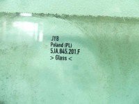 Szyba drzwi przód lewa Skoda Rapid kombi