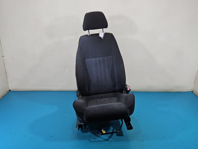 Fotel prawy przód pasażera Alfa romeo 147 3d EUROPA