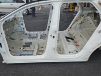 Próg lewy SŁUPEK ŚRODKOWY B Peugeot 3008 II HB 5d KWE