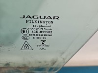 Szyba drzwi przód lewa KIEROWCY Jaguar XE X760 sedan