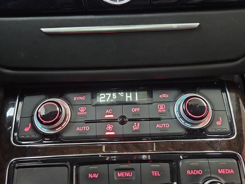 Konsola panel nawiewu AUDI A8 D4 4H 4H0820043G