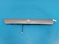 Blenda tył klapy Suzuki Vitara II 2015- srebrny zcd. C03