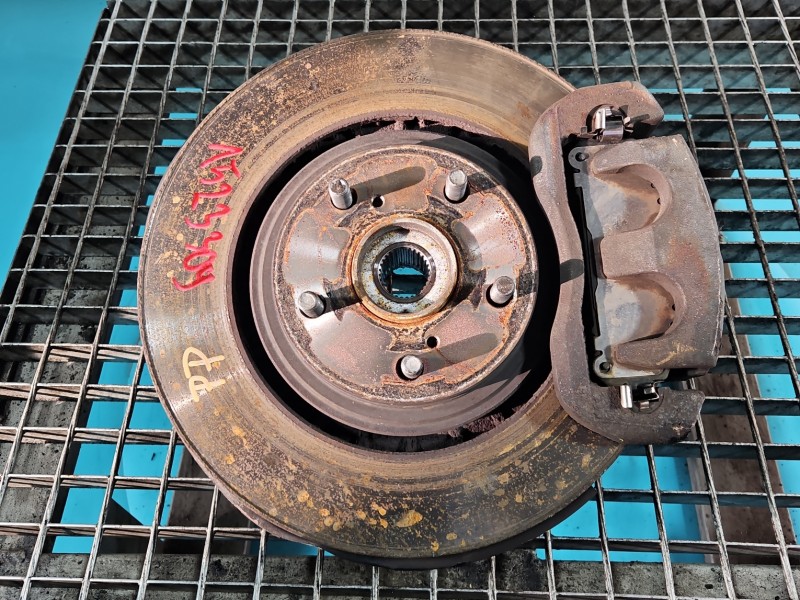 Zwrotnica prawa piasta przód 2.0 T LEXUS NX I 14-21