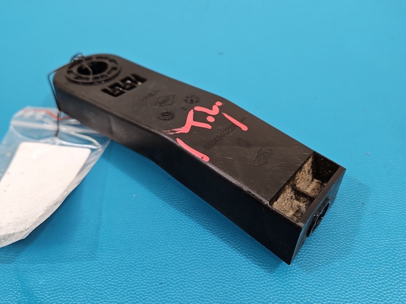 Mocowanie Europejska, Wspornik lewy belki zderzaka tył uchwyt 850424422R Dacia Duster III 24-