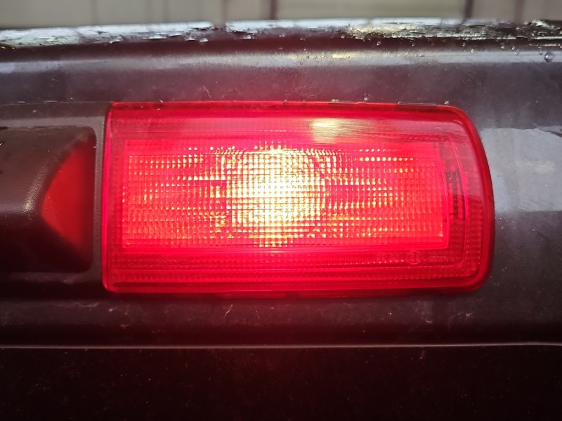 TRZECIE ŚWIATŁO STOP STOPU Renault Trafic III HB