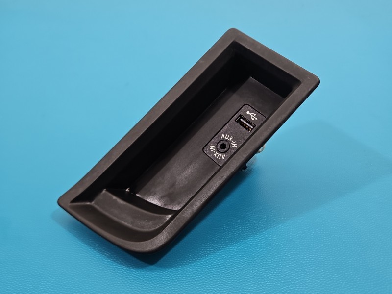 Gniazdo USB bmw F30 9207357