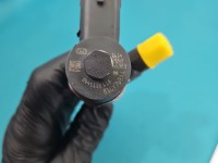 Wtryskiwacz Opel Corsa E 1.3 cdti 0445110618