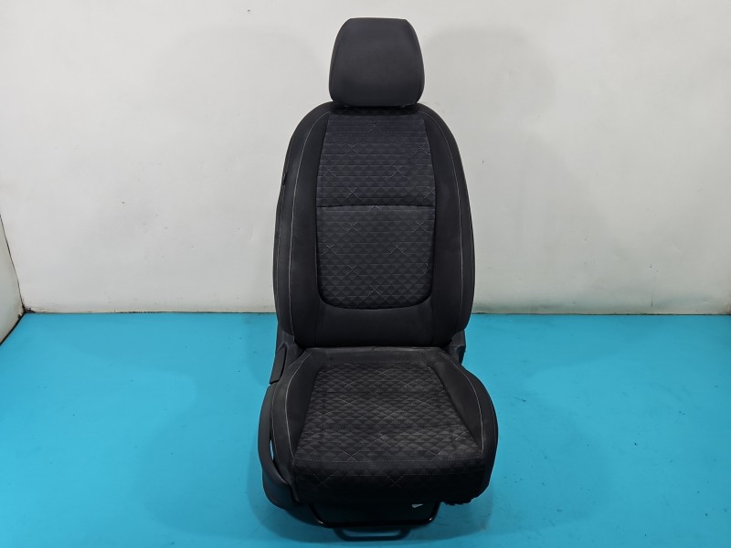 Fotel prawy przód pasażera Kia Rio IV 16-23 5d EUROPA