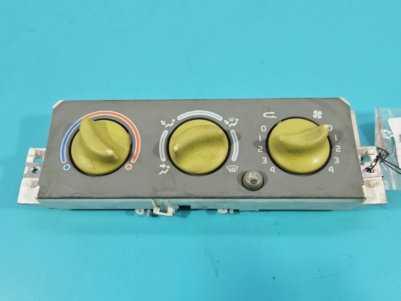 Konsola panel nawiewu Renault Twingo I 52479162