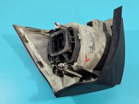 Lampa tył lewa Vw Golf V HB Uszkodzone mocowanie wkładu / w błotnik EUROPA