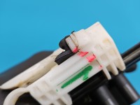 Podnośnik przód prawy SZYBY WINDA Fiat 500 07-20 Europejska, Pękniecie plastiku 3d HB