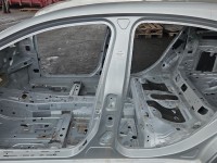 Próg lewy SŁUPEK ŚRODKOWY B MERCEDES W176 HB 5d POLAR SILVER - METALLIC PAINT (761U)