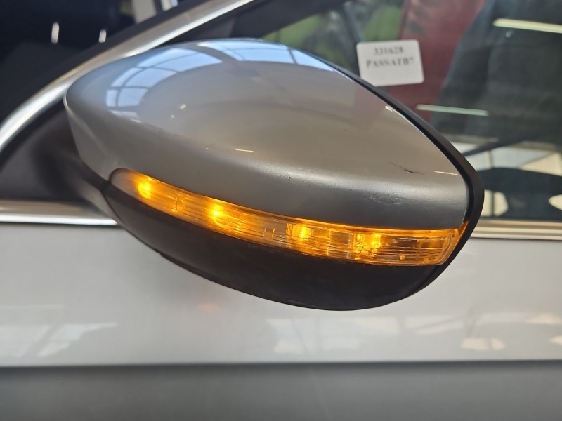 Lusterko lewe Vw Passat B7 rysy,9pin SREBRNY La7w europa