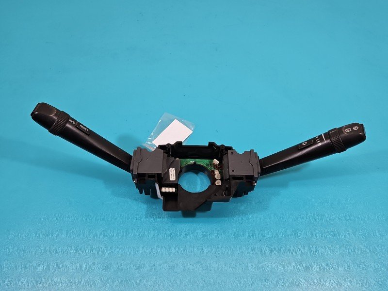 Przełącznik zespolony Volvo XC90 I 02- 30669738, 30710947 Przełącznik zespolony Volvo XC90 I 02- 30669738, 30710947