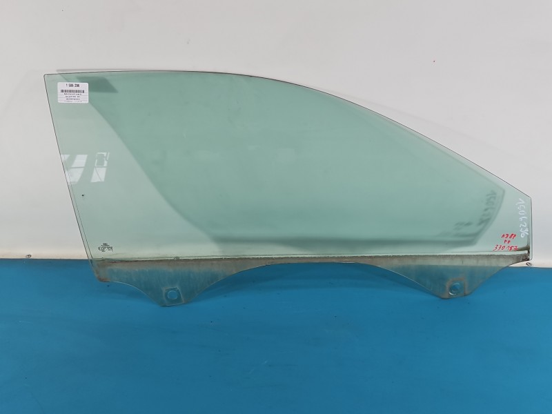 Szyba drzwi przód prawa Audi A3 8P HB