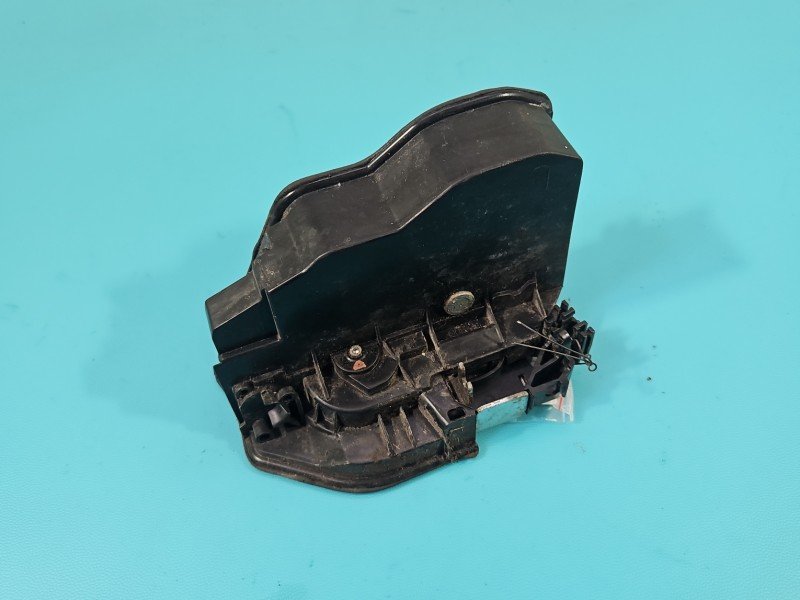 Zamek przód prawy 7229458 BMW F20 EUROPA