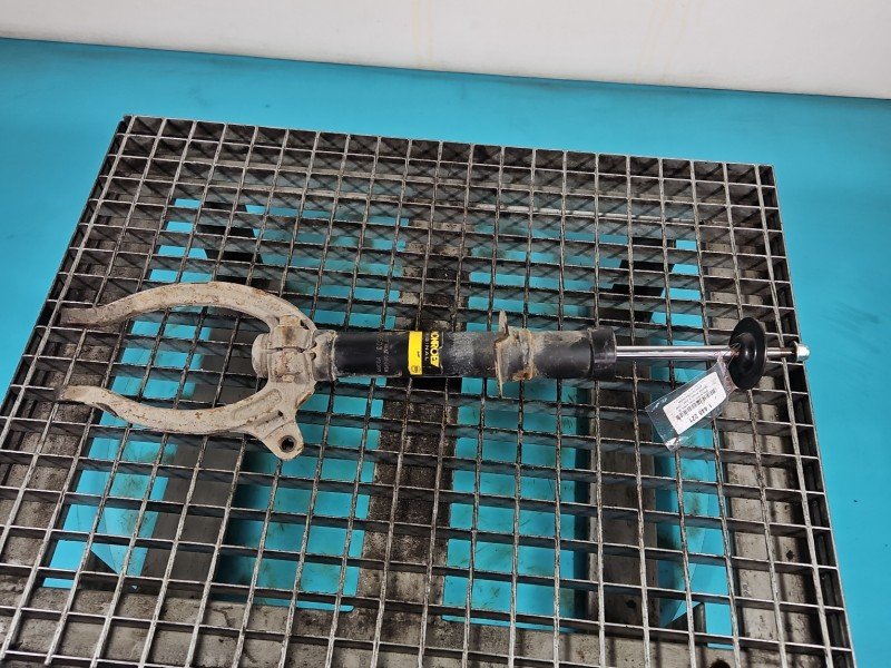 Amortyzator przód prawy przedni Hyundai Sonata V NF