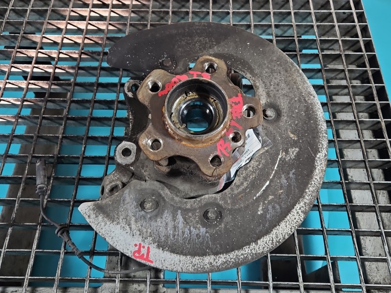 Piasta koła tył prawa zwrotnica łożysko BMW G20 2.0 T