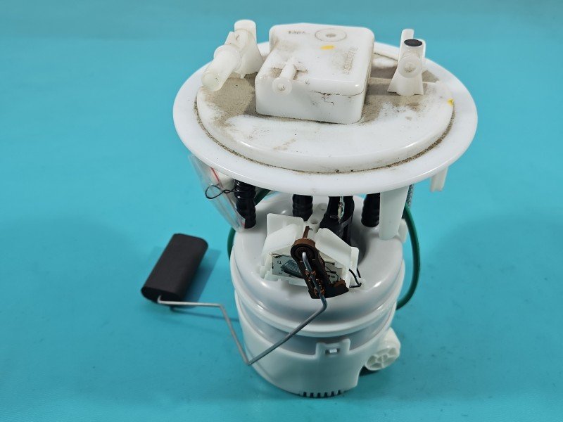 pompka Pompa paliwa Opel Corsa F 1.2 12V wiel (10XKDU) 9823470180 pompka Pompa paliwa Opel Corsa F 1.2 12V wiel (10XKDU) 9823470180