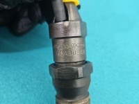 Wtryskiwacz Vw Transporter T4 2.4d 068130202