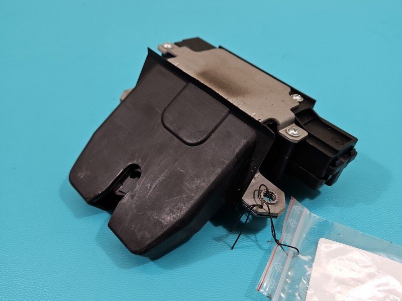 Zamek klapy tył 3M51-R442A66-AR Ford Mondeo Mk4 HB Zamek klapy tył 3M51-R442A66-AR Ford Mondeo Mk4 HB