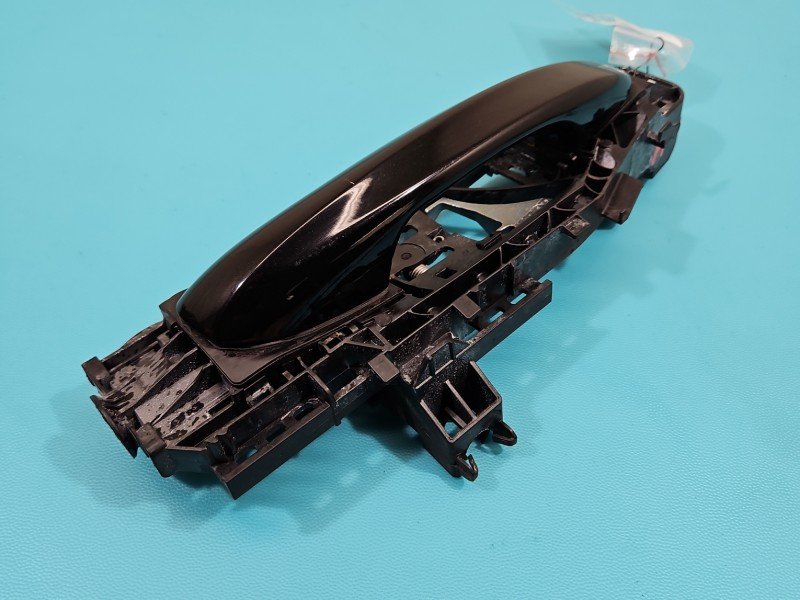 Klamka przód prawa zewnętrzna Mercedes W205 A0997601800 Klamka przód prawa zewnętrzna Mercedes W205 A0997601800