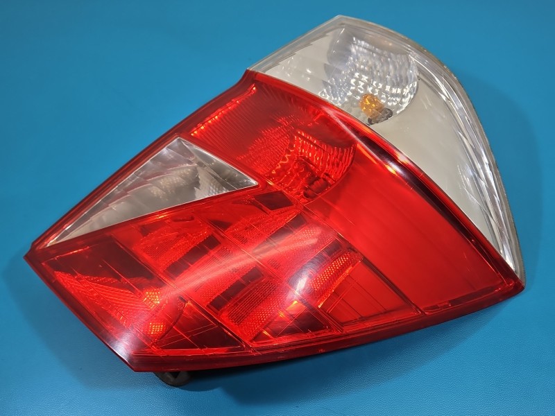 Lampa tył prawa Producent części: Honda, ICHIKOH 05-07 Honda Fr-v HB