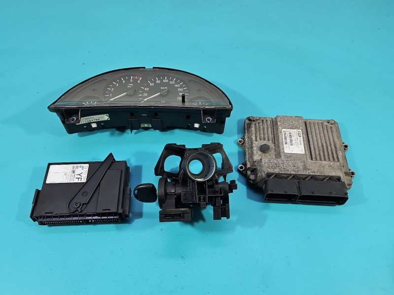 Komputer Sterownik silnika 55190069 Opel Corsa C 1,3.0 cdti (Z13DT) Komputer Sterownik silnika 55190069 Opel Corsa C 1,3.0 cdti (Z13DT)