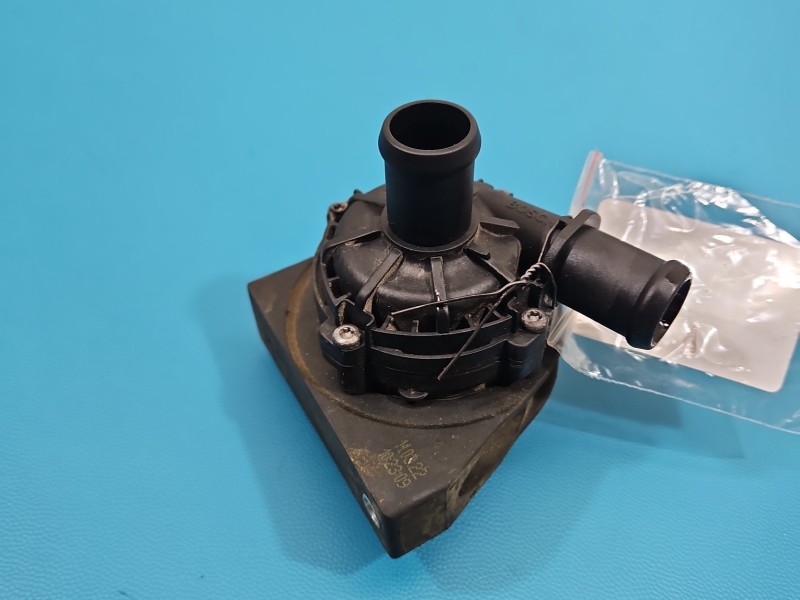 Pompka obiegu wody pompa Cupra Formentor 1.5 TSI 0392023406, 2Q0965567