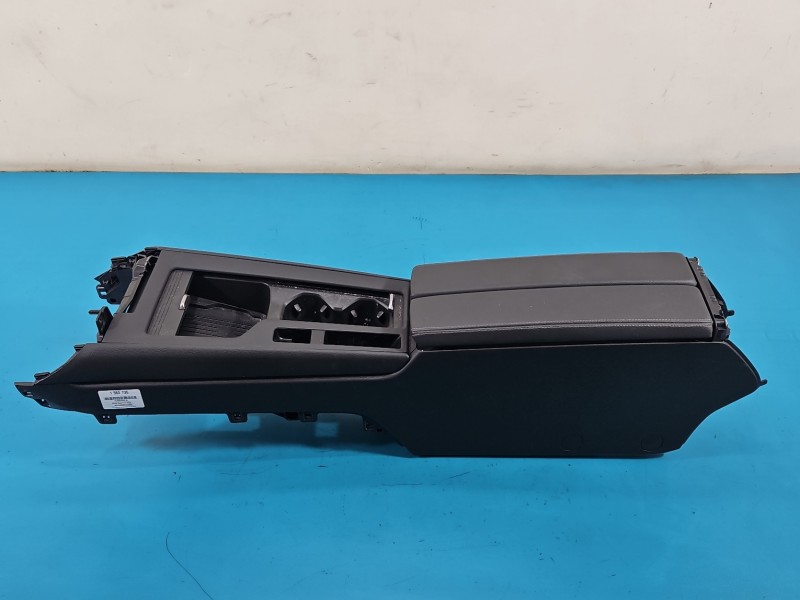 Podłokietnik TUNEL Skoda Superb IV 3J1863074 EUROPA