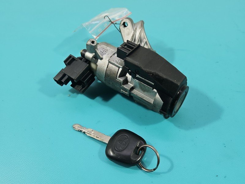 Stacyjka KLUCZYK WKŁADKA Toyota Yaris I 89783-0D010