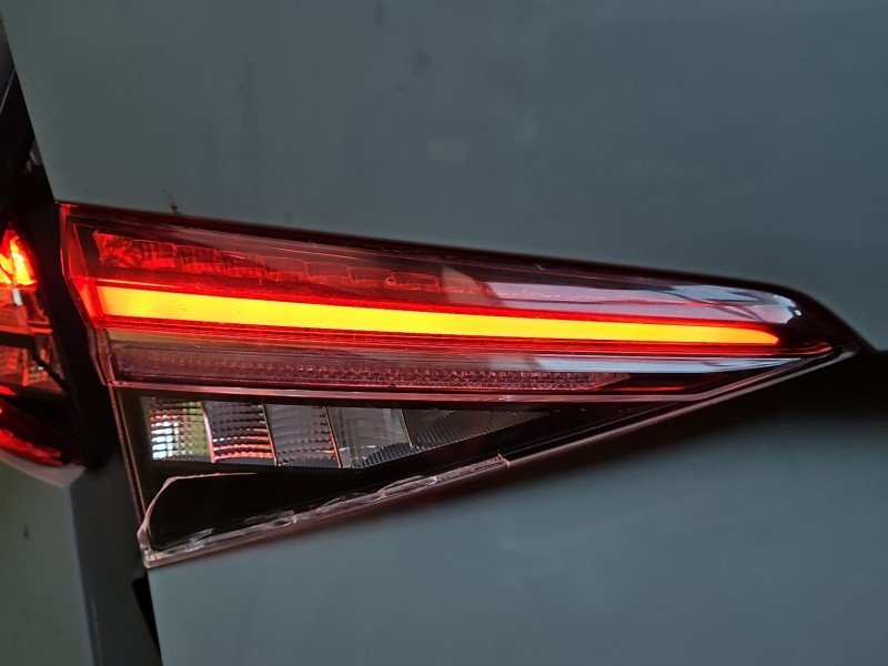 Lampa tył lewa 21-24 na części. Pekniety klosz LED Skoda Kodiaq I HB