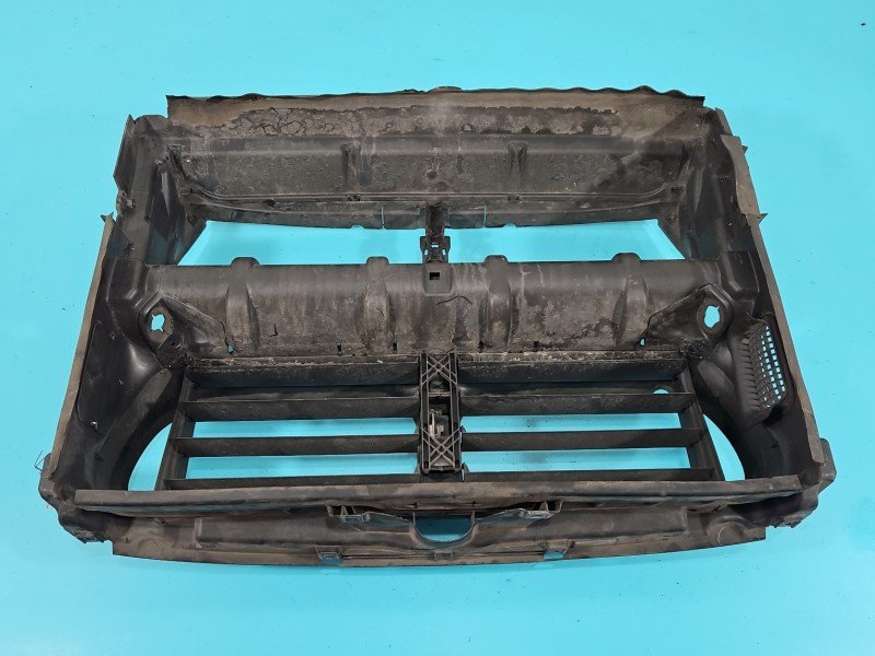 KIEROWNICA Wlot powietrza Bmw f10 f11 2.0d KIEROWNICA Wlot powietrza Bmw f10 f11 2.0d