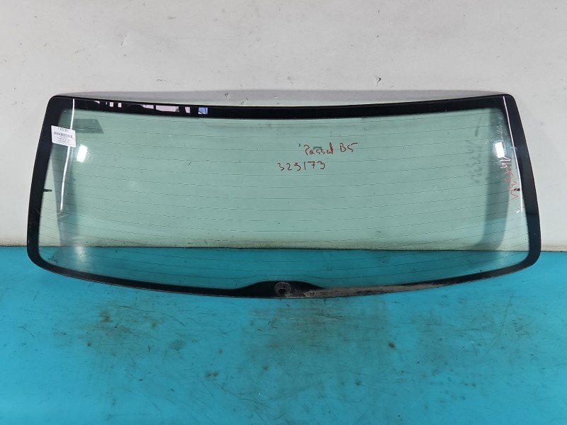 Szyba tylna Vw Passat B5 kombi tył Szyba tylna Vw Passat B5 kombi tył