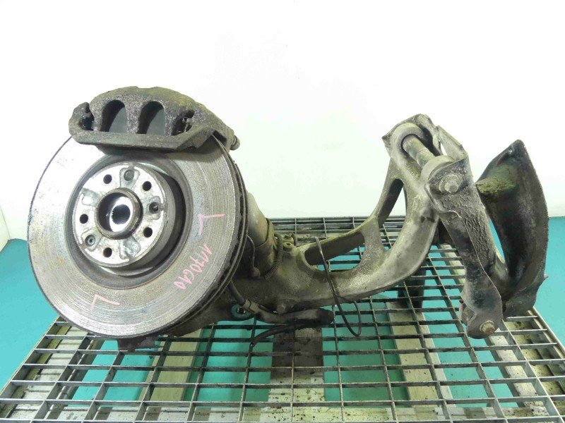 Zwrotnica lewa piasta przód 2.7 hdi Citroen C6 Zwrotnica lewa piasta przód 2.7 hdi Citroen C6