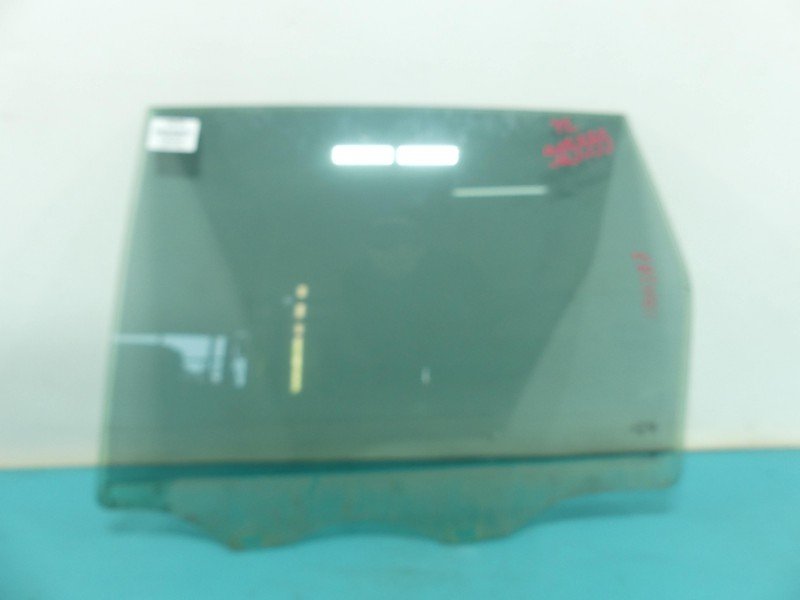 Szyba drzwi tył lewa Vw Touareg II 10- HB