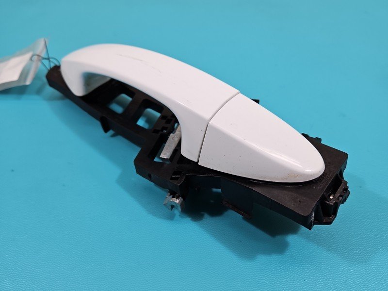 Klamka tył prawa zewnętrzna Ford Transit Courier 14-23 Klamka tył prawa zewnętrzna Ford Transit Courier 14-23