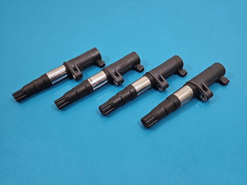 Cewka zapłonowa Renault Clio III R0903S00103 1.6 16V Europejska, 4 szt. NGK