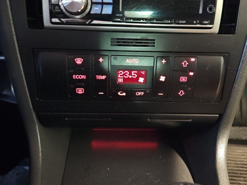 Konsola panel nawiewu Audi A4 B5 8D0820043M Konsola panel nawiewu Audi A4 B5 8D0820043M