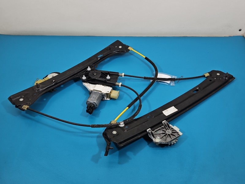 Podnośnik przód prawy SZYBY WINDA Bmw F34 GT Producent części: BMW, 6pin 0130822515, 7046032, 7291426 5d HB