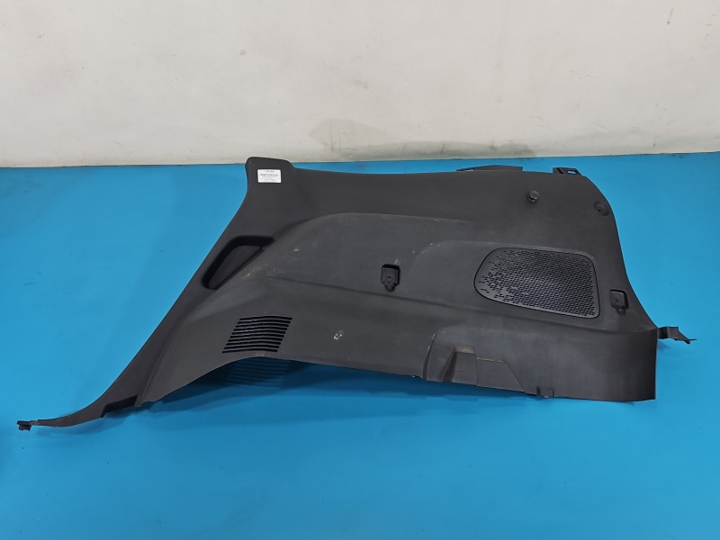 Tapicerka bagażnika prawa boczek Fiat Freemont