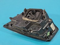 Lampa tył lewa klapy Peugeot 5008 II 17-24 HB EUROPA 9836231880, 82160101