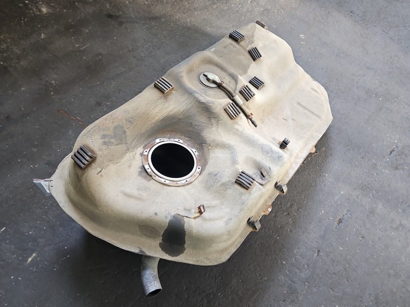 Zbiornik paliwa bak Hyundai Ix35 2.0 crdi 31100-2Y000