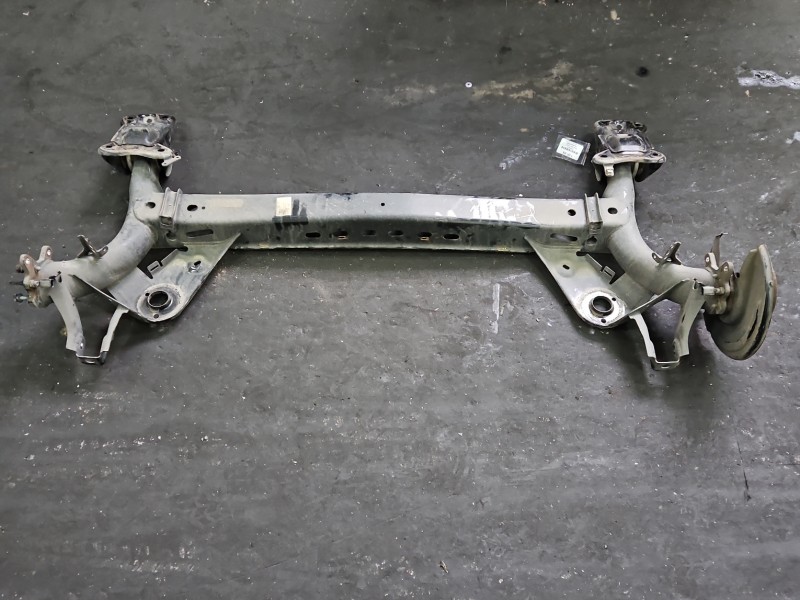 Tylna belka oś tył Skoda Octavia IV 1.5 TSI (DXDA)